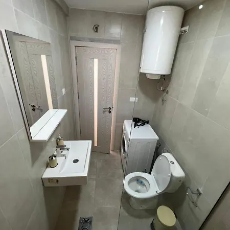 Golden Parrot Apartment Podgorica Exterior photo
